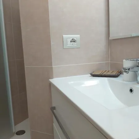 Kibilu - Via Abetone Apartament
